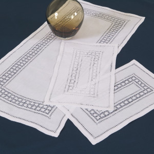 https://www.cappellinistore.com/1029-thickbox/norwegian-stitch-linen-doilies.jpg