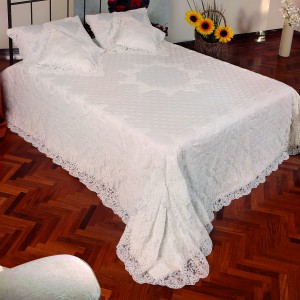 https://www.cappellinistore.com/518-thickbox/rebrode-quilt-in-pure-linen.jpg