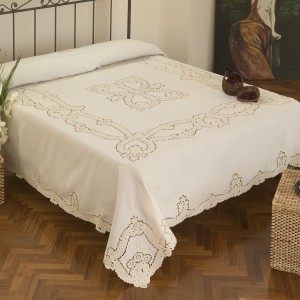 https://www.cappellinistore.com/645-thickbox/completo-letto-tovaglia-intaglio-mano-lino.jpg