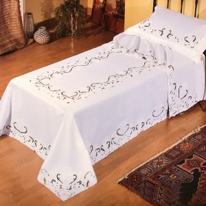 https://www.cappellinistore.com/692-thickbox/completo-letto-singolo-intaglio-lino-bianco.jpg